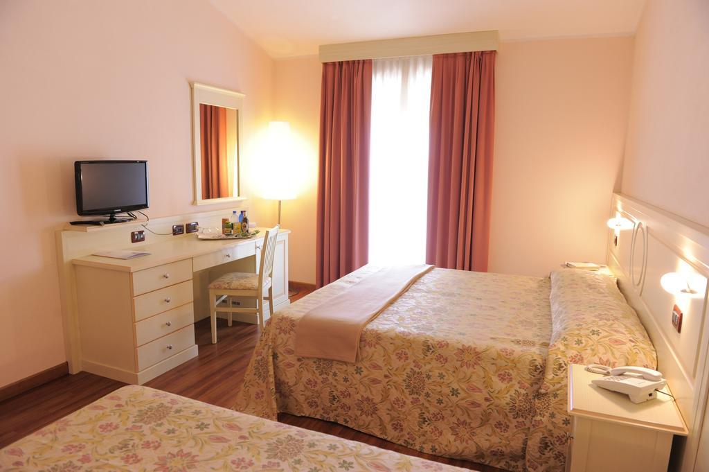 Hotel Plazza Porcari
