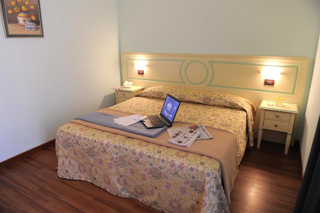 Plazza Hotel 3*