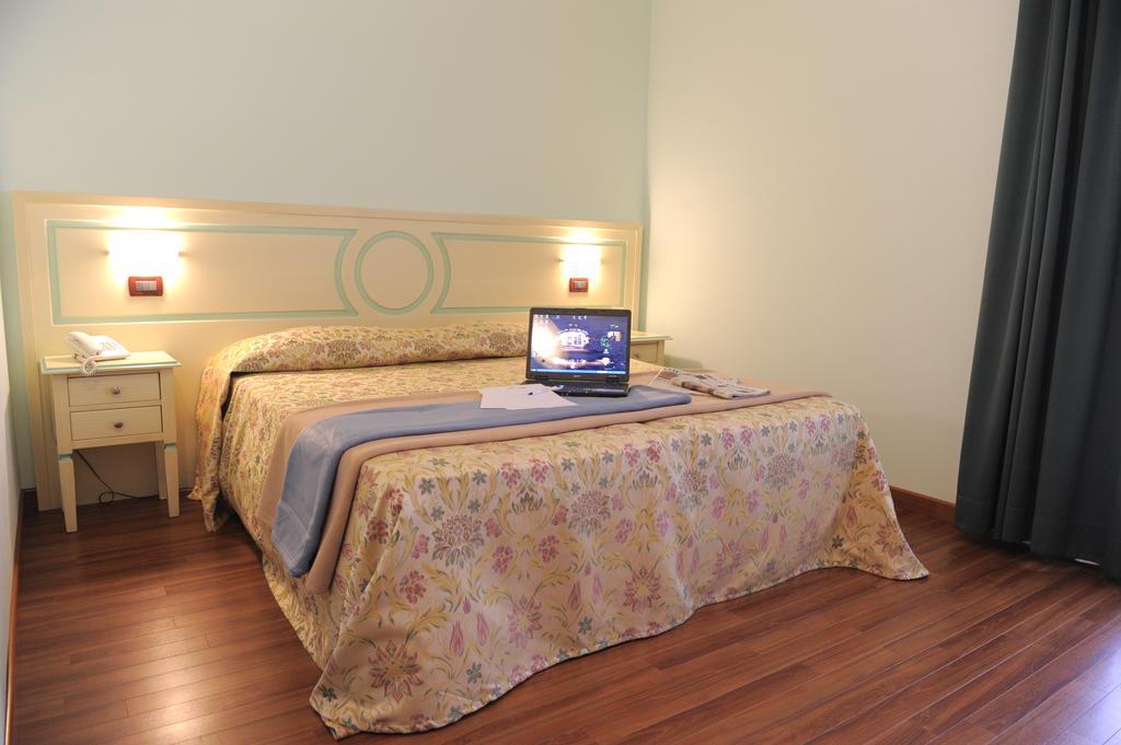 Hotel Plazza 3*