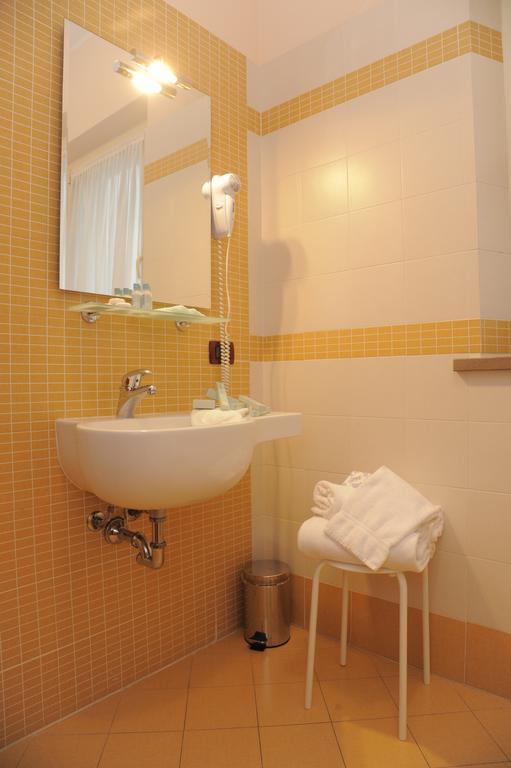 Plazza Hotel 3*