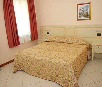 Plazza Hotel 3*
